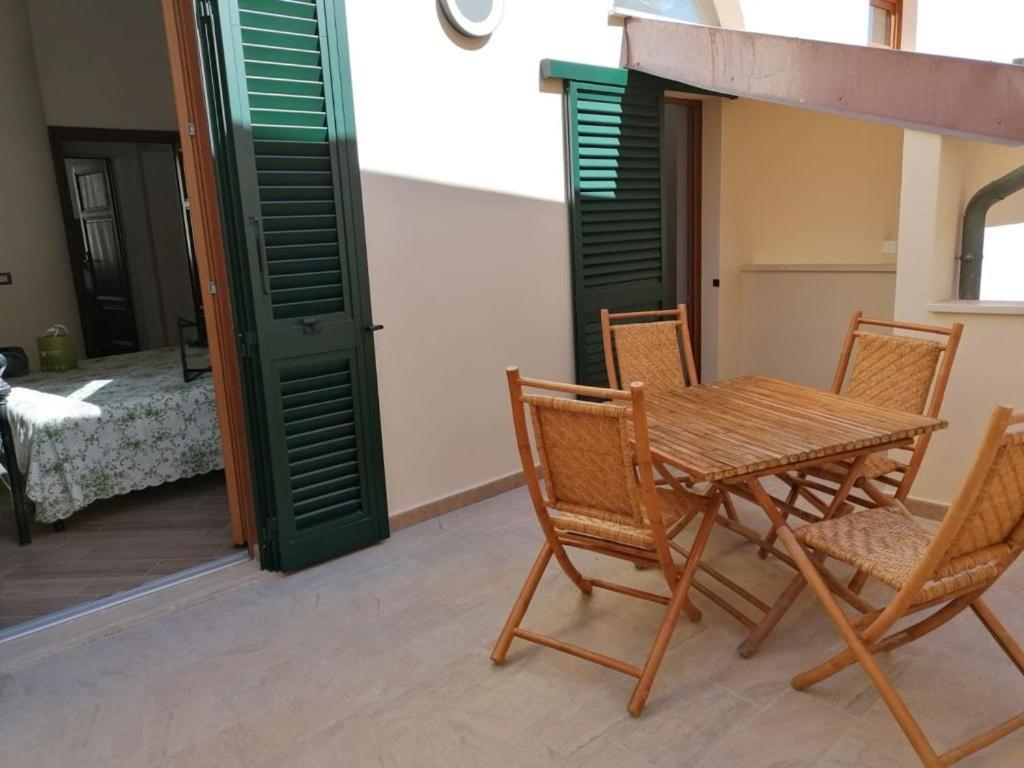 Valeria San Vincenzo Apartment Екстер'єр фото